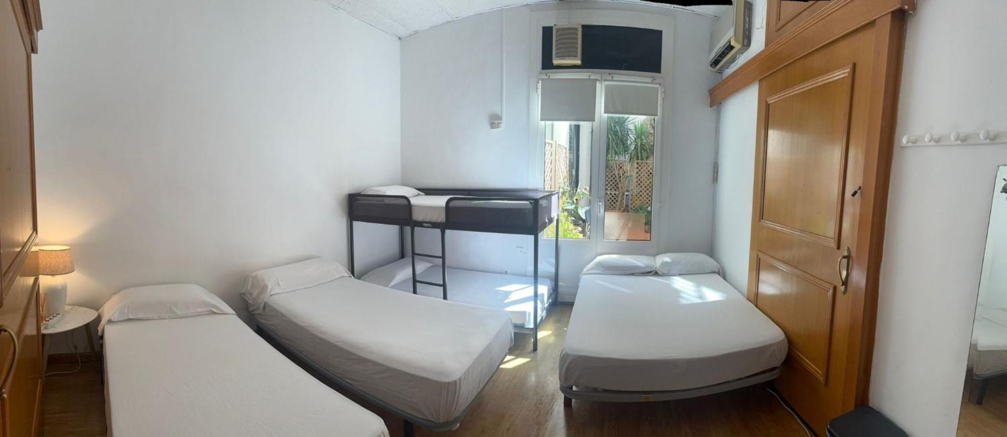 Habitacion Para Grupos Hasta 8 En Plena Rambla De Cataluna Barcelona Exterior foto